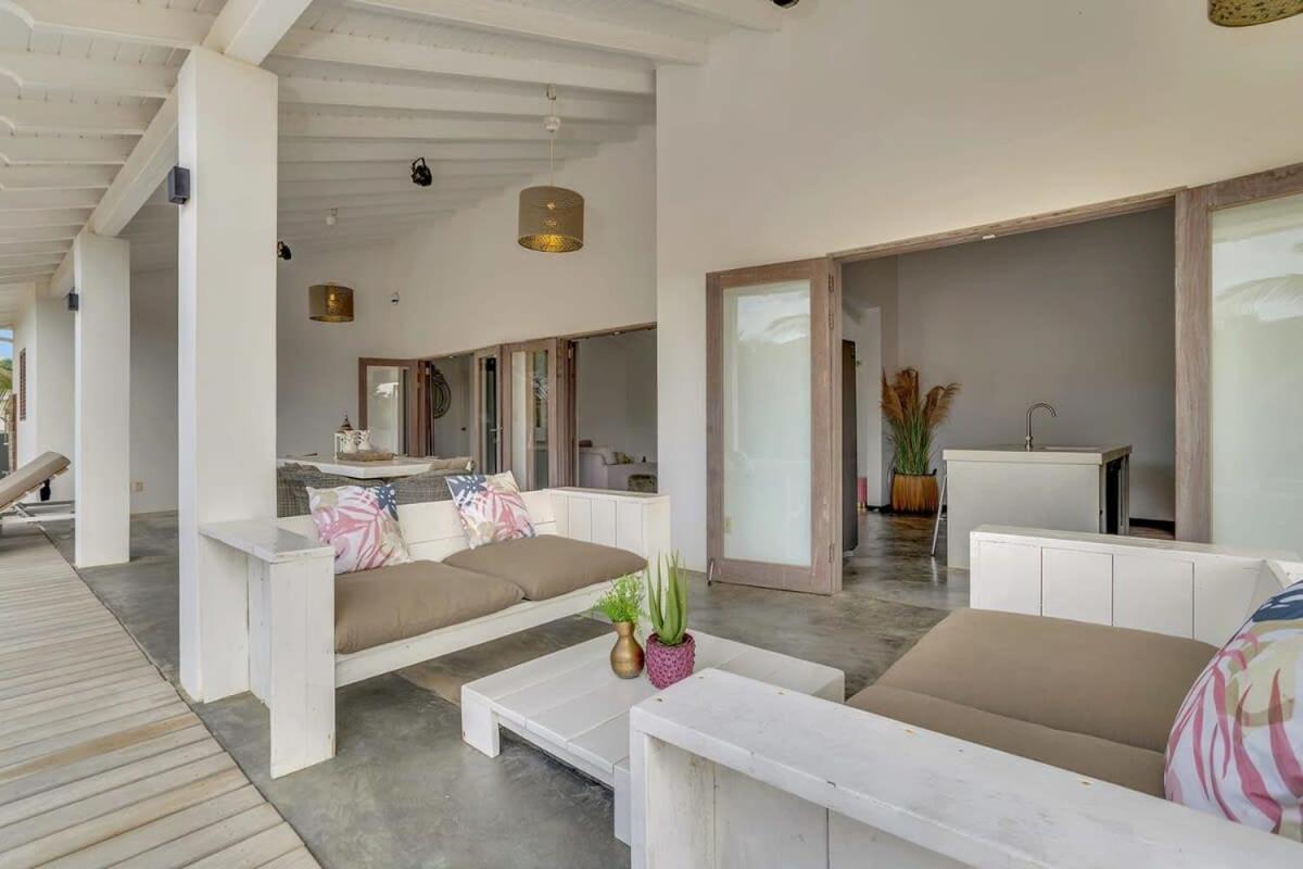 Kas Kaprikornio With Lovely Cooling Private Pool 克拉伦代克 外观 照片